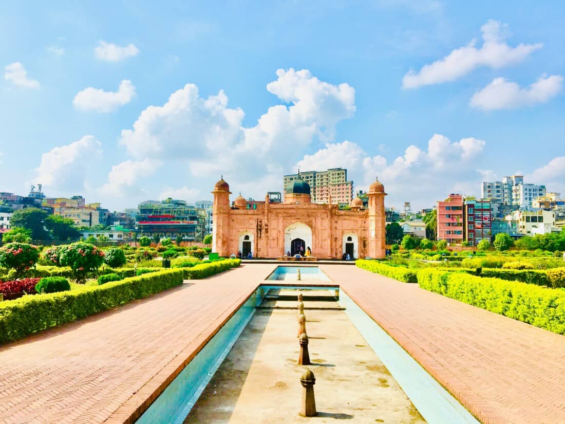 Dhaka, Bangladesch ab 309€ mit Saudia von Wien (inklusive Gepäck)