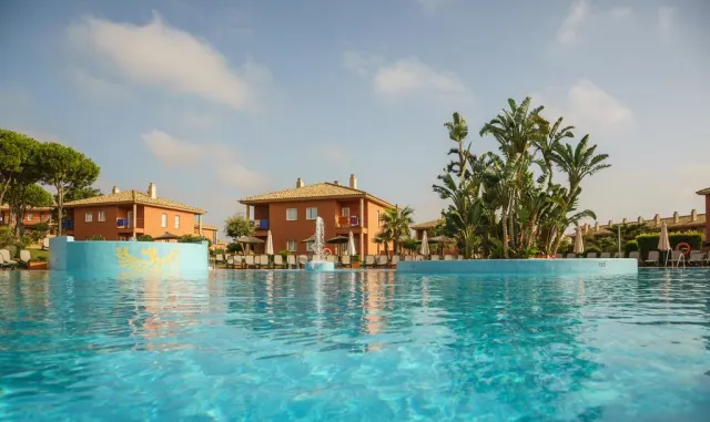 Familienurlaub + Herbstferien + Spanien = ab 75 € pro Nacht