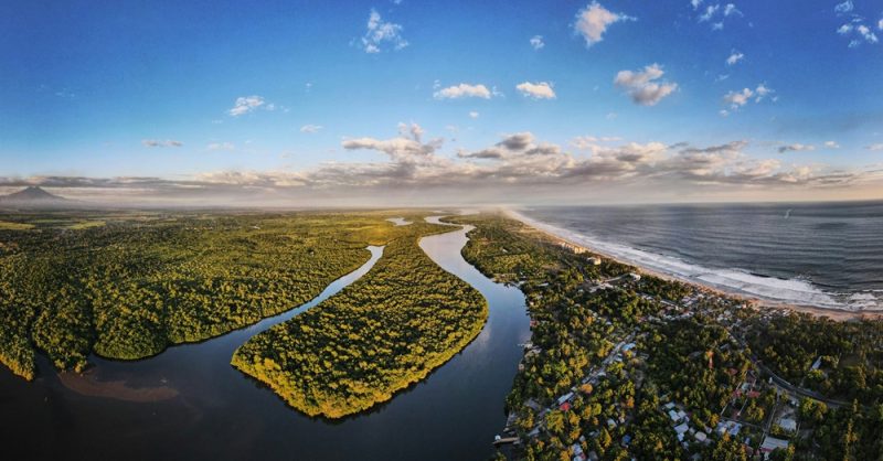 Non-stop flights flights from Barcelona to El Salvador for €534