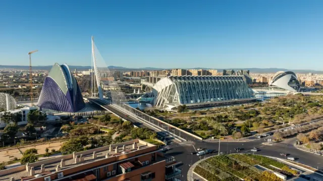 Spanish escape 🇪🇸💃 Valencia city break with flights ✈️
