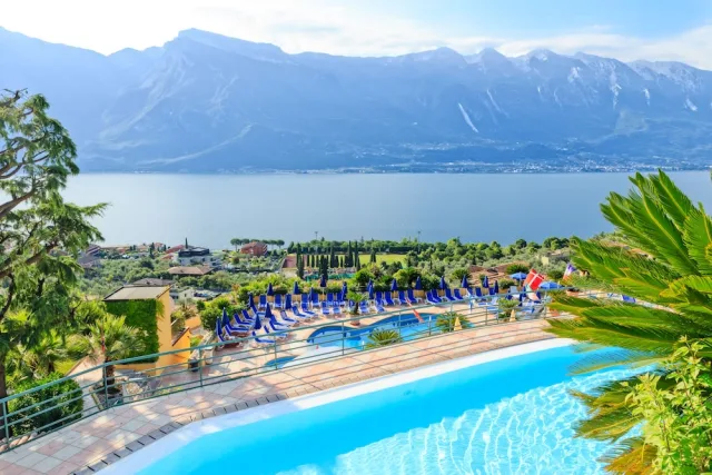 Stunning 4⭐️ Lake Garda break with flights ✈️ 😍 🇮🇹