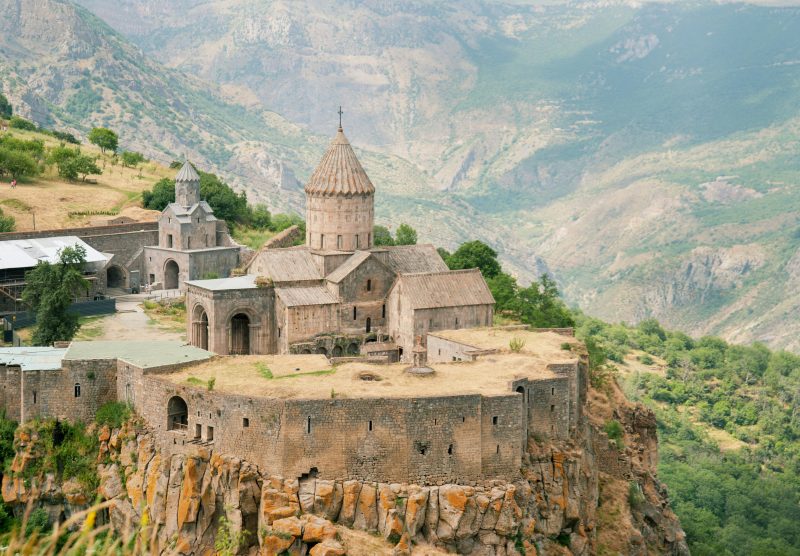 CHEAP 💥 Non-strop flights from Bratislava to beautiful Armenia for €34