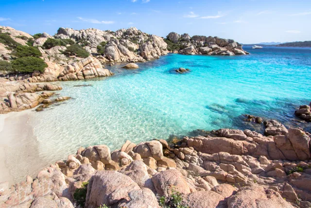 Karibik Europas: 364 € mit Flug, Apartment & Auto ‼️