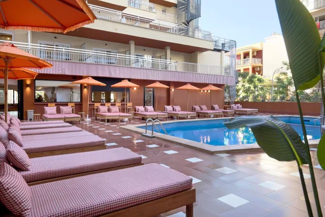 Mallorca: Stylisches Hotel trifft Party & Unlimited Brunch 🍹