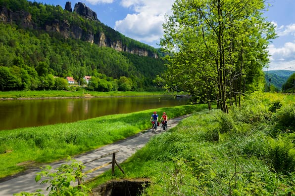 Nur 45 Minuten von Dresden entfernt beginnt dieser malerische Radweg