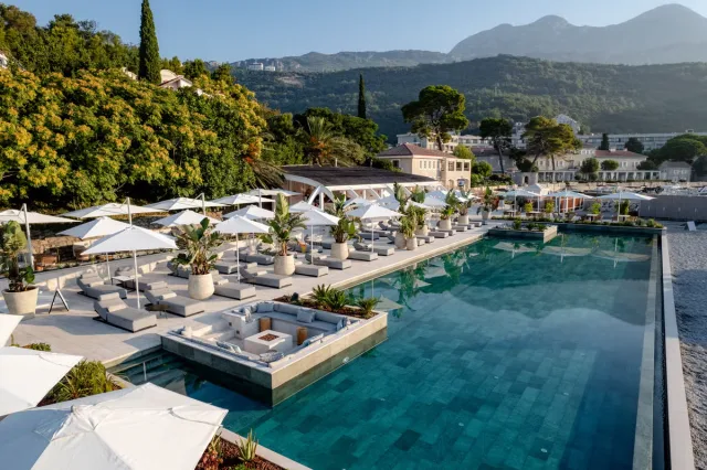 PRICE DROP 🔥 5⭐️ Montenegro long weekend UNDER £250