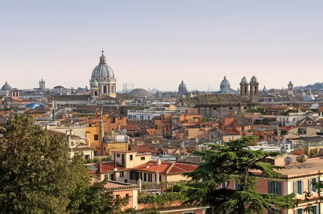 Rome central weekend break with rooftop views 😍🍷