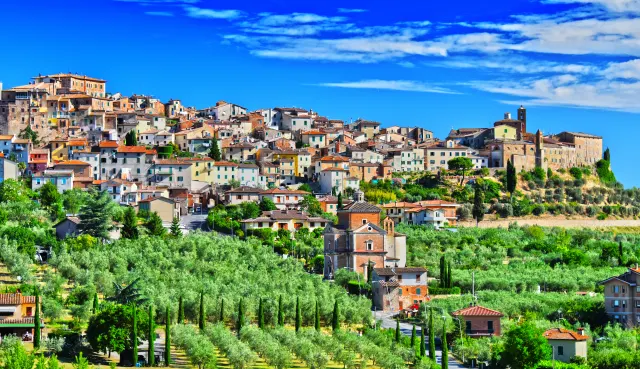 Stunning Tuscany spa town escape in highly rated hotel & flights 🍷🇮🇹